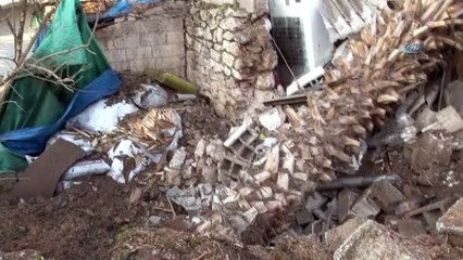 Reyhanlı'ya 2 roket atıldı