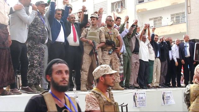 Yemen: Separatists take over government headquarters in Aden