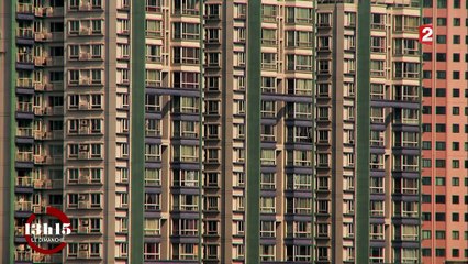 "L'ivoire est presque devenu un nouveau produit d'investissement" qui participe à la disparition des éléphants...