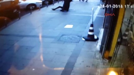 Zeytinburnu'nda Silahlı Saldırı 3 Kişi Yaralandı