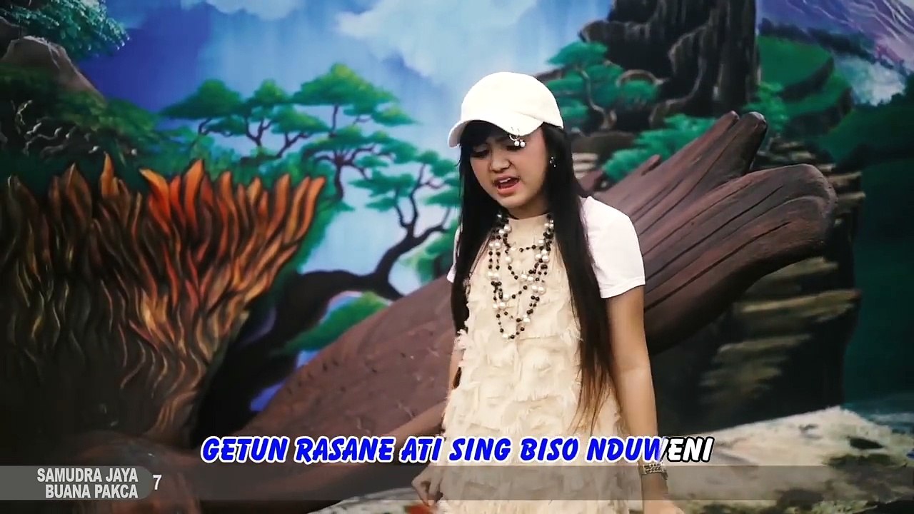 Jihan Audy - Bisane Mung Nyawang