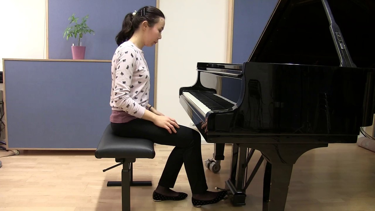 I.S.Bach Präludium und Fuge in Cis-Dur Das Wohltemperierte Klavier Band 1 Aliya Turetayeva piano