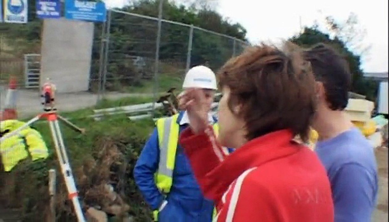 Grand Designs S04E02 Walton on Thames Customised German Kit House