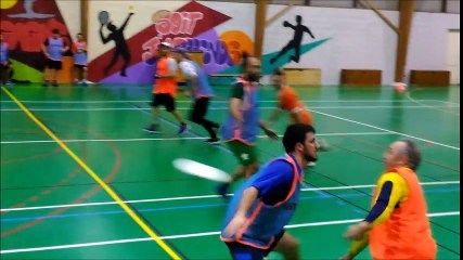 Vidéo 3 frisbee avec L'utimate club de Niort et les vermeil.