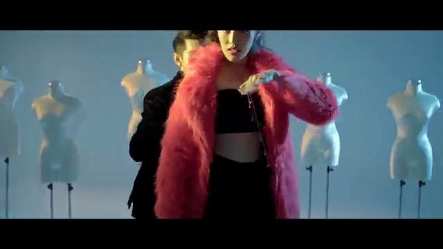 Siêu mẫu Lan Khuê khoe vũ đạo xuất thần bên Quang Đăng