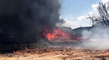 Ngọn lửa bùng phát dữ dội lan sang trường mầm non