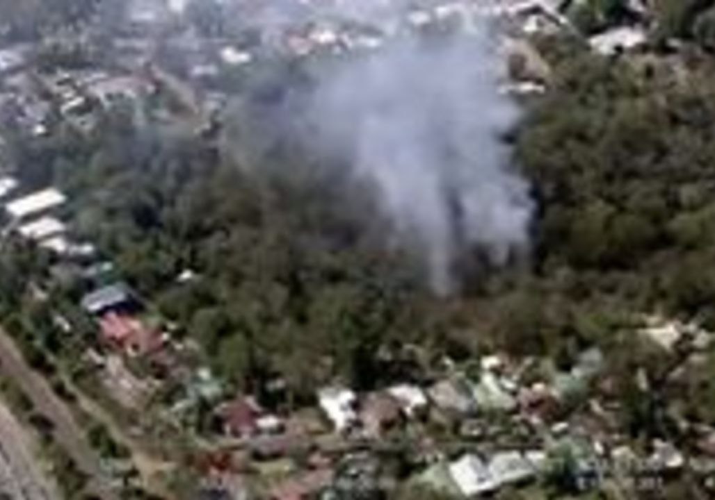 Bushfire Burns Between Homes Near Blue Mountains Village