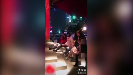 Trò chơi mới không dành cho ai chân ngắn