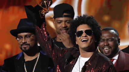 Bruno Mars 7 ödülle Grammy Ödül Töreni'ne damga vurdu