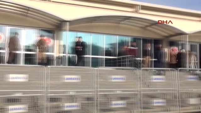 Eski Başbakan Ahmet Davutoğlu Silivri'de