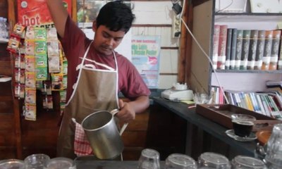 Kafe Bernuansa Perpustakaan di Aceh, Tertarik Datang?