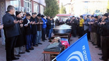 Mehmetçikler için Fetih Suresini okuyup dua ettiler