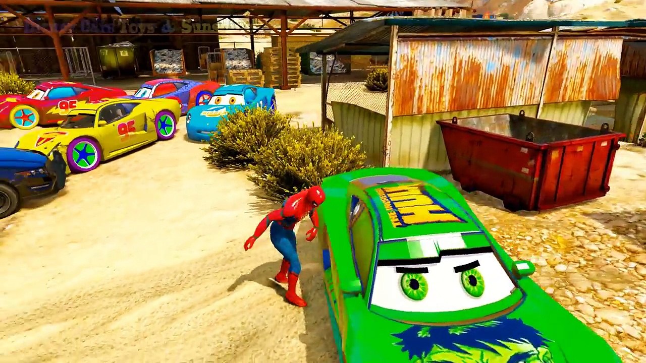 Yellow Lightning McQueen running from Police Cars Spiderman & Hulk Car save McQueen