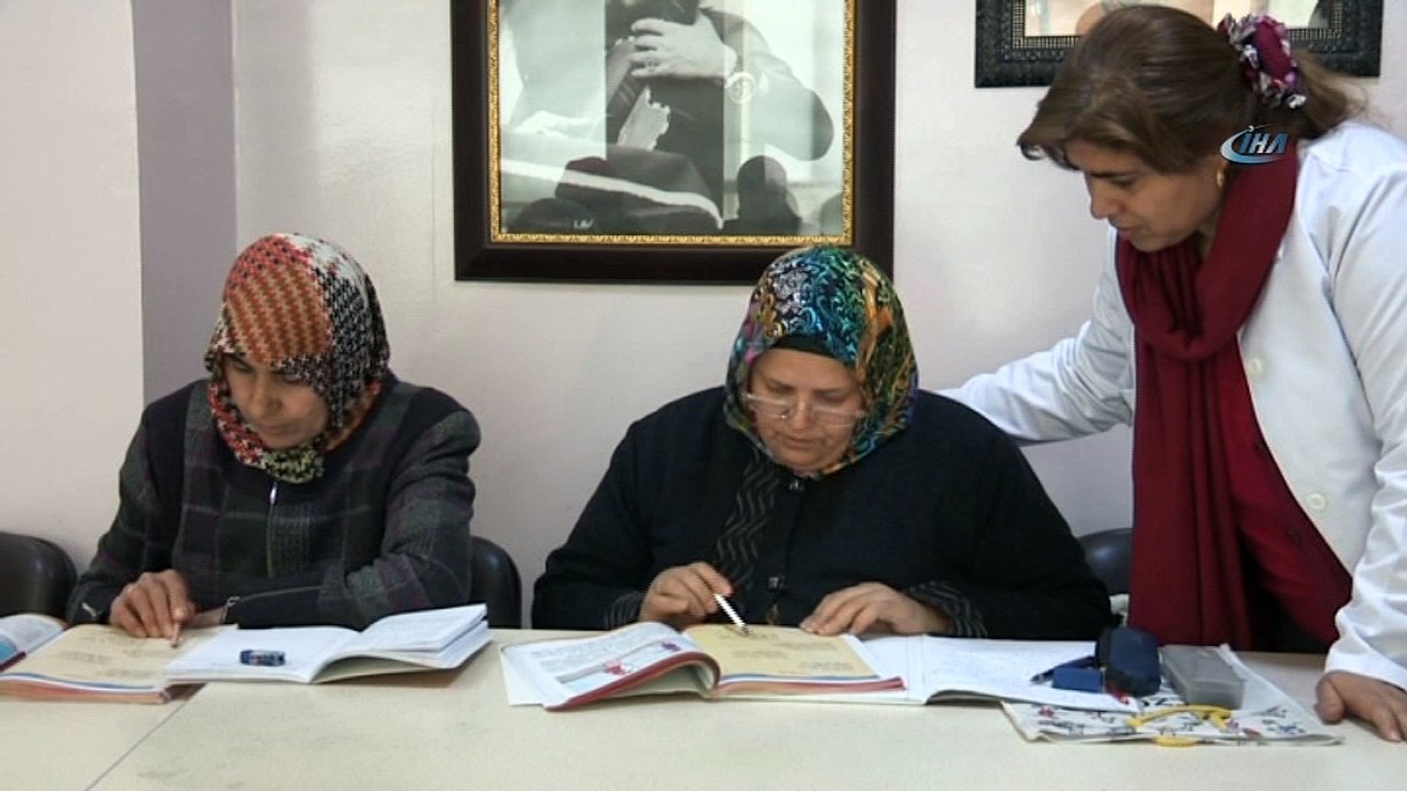 Şahinbey’de okuma - yazma öğrenen kursiyerlerin hayatı kolaylaştı