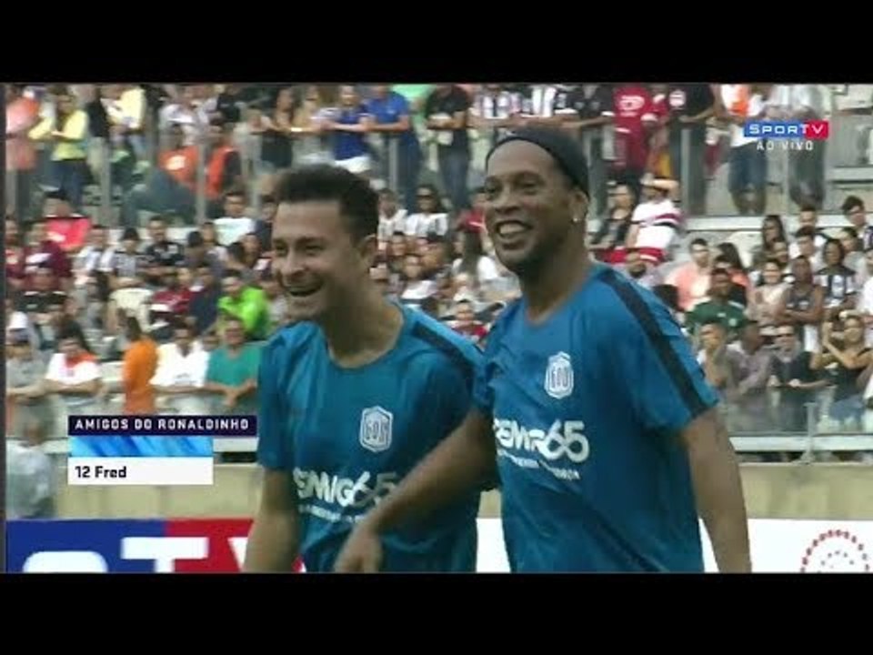 AMIGOS DO RONALDINHO 4 X 1 AMIGOS DO PENTA - ME...