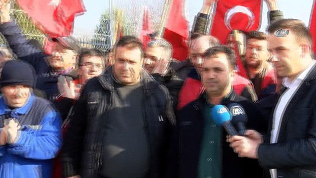 Afrin'e gitmek için 300 personel askerlik şubesine başvurdu