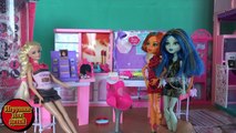 Видео для девочек, Играем в игры с куклами, Френки и Тореляй в салоне Барби, Глитерайзер