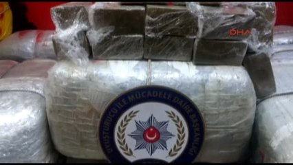 İzmir Urla'da 1.5 Ton Uyuşturucu Madde Ele Geçirildi