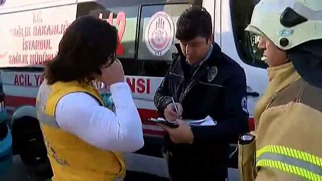 Üsküdar'da halk otobüsü durağa girdi: Ölü ve yaralılar var