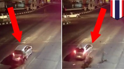 CCTV footage shows motorcycle up close and personal with a stopped automobile - TomoNews