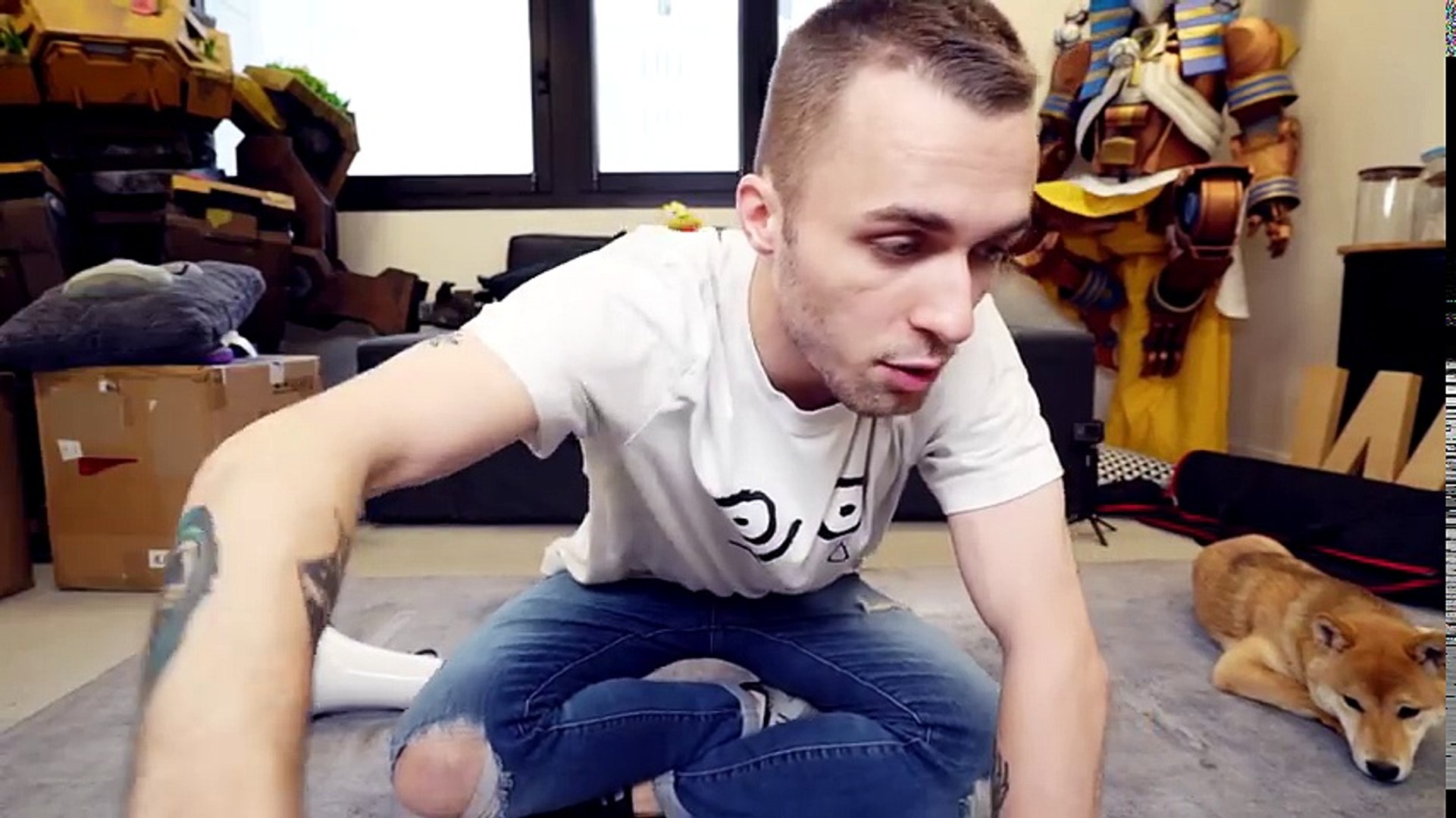 Squeezie Je Teste L Intelligence De Mon Chien Video Dailymotion