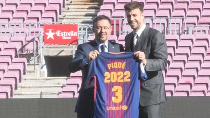 Piqué renueva contrato con el Barcelona hasta 2022