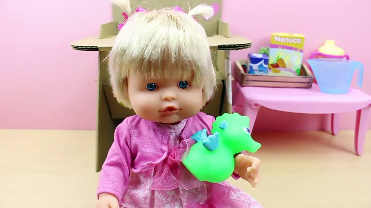 La Bebé NENUCO come su papilla en su trona Eco Play | Juguetes de Nenuco en español