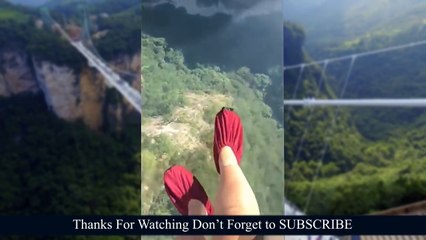 Viral China Glass Bridge - Crack Effect