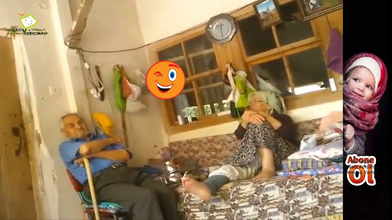 Teyze amcayı yemiş bitirmiş