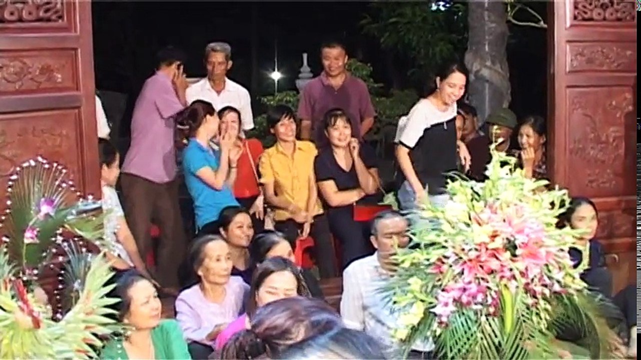 NS Văn Chương hát hầu 36 giá ở Am Tiên tự (P4) - NS Van Chuong singing cheo in Am Tien self (P4)