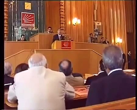 Türk askerinin başına çuval geçirildi: Ne notası, müzik notası mı?
