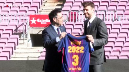 Piqué renueva contrato con el Barcelona hasta 2022
