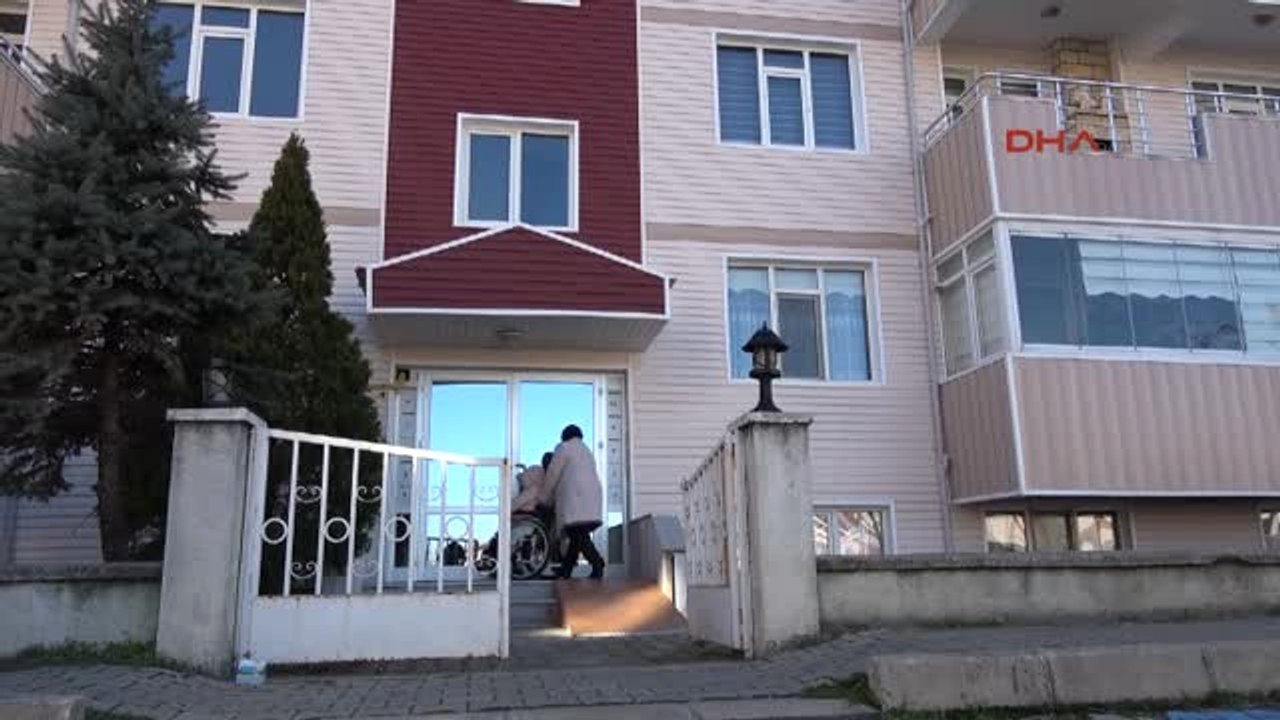 Edirne Cumhurbaşkanı Erdoğan'ın Evine Asansör Yaptırdığı Engelli Özge'nin Hedefi Avrupa Şampiyonası