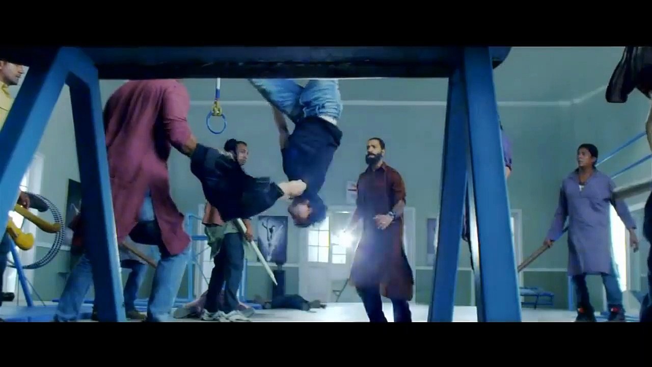 Tiger shroff stunts    Amazing fight   kicks    gymnastic   heropanti movie