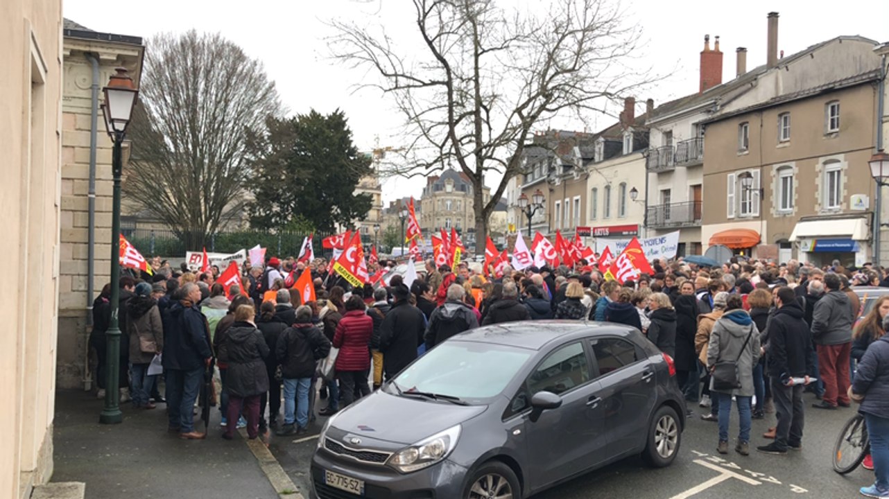 Manifestation des EHPAD devant la préfecture de la Mayenne