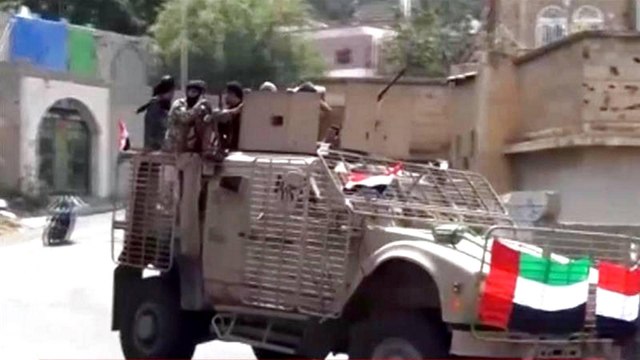 Yemen: UAE-backed separatists 'take control' of Aden