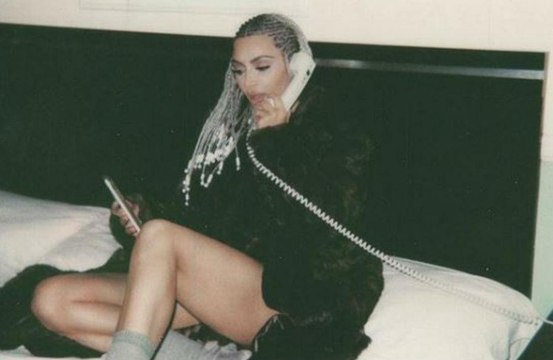Kim Kardashian se moque de Lindsay Lohan