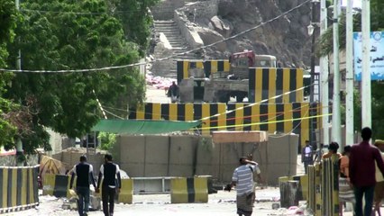 Separatistas iemenitas cercam o palácio presidencial
