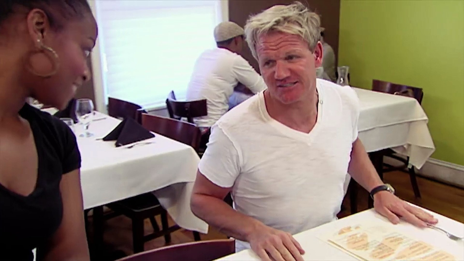 Chef Serves Gordon Grilled Lettuce - Kitchen Nightmares - Dailymotion Video