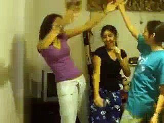 S Exy Indian Girls Dancing