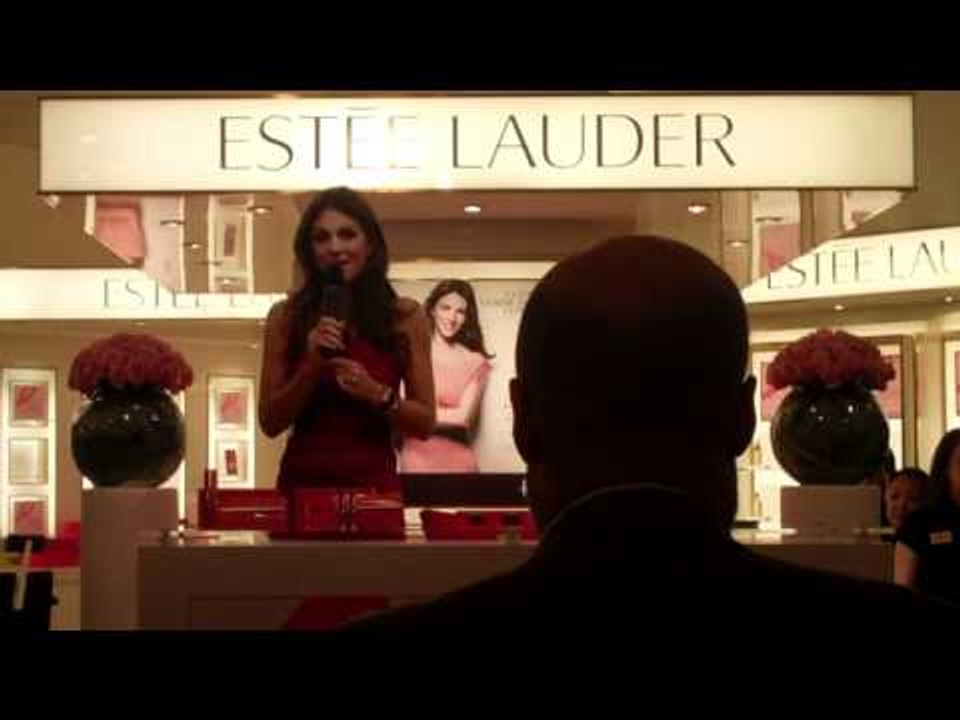 Elizabeth Hurley at Harrods!| Grazia UK