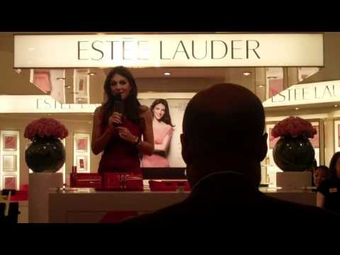 Elizabeth Hurley at Harrods!| Grazia UK