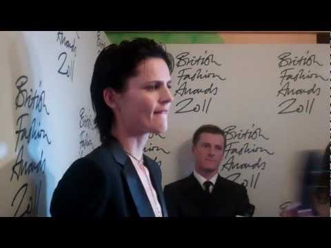 Stella Tennant Wins Model of the Year at The British Fashion Awards!| Grazia UK