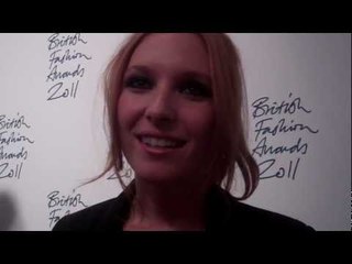Joséphine de La Baume talks being a red head at The British Fashion Awards!| Grazia UK