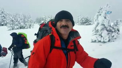 Isparta’nın 2 bin 998 rakımlı Dedegöl Dağı'na ‘Afrin’ tırmanışı