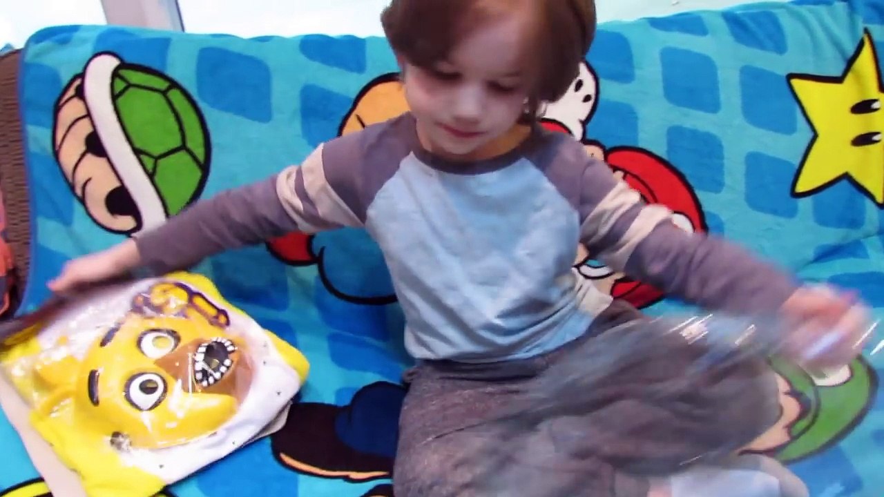 CHICA Child Costume| UNBOXING Video Review| HALLOWEEN| FNAF| Five Nights at Freddys| OskieWhiskie