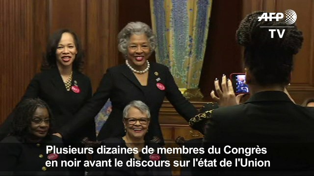 Des membres du Congrès en noir avant le discours de Trump
