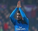 Bringing on Giroud was a 'tribute' to him - Wenger