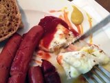 Mukbang / ASMR / Eating breakfast with sausage and egg, Frühstück