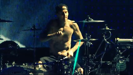 Blink 182 - Ghost On The Dancefloor (Live Las Vegas - Pro Shot HD)